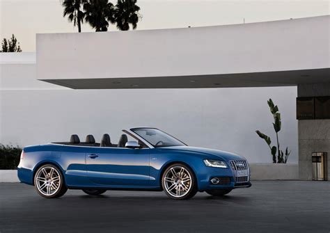 Audi S5 Cabriolet (2010) - picture 16 of 51