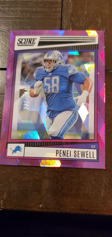 New to football card collecting, got this out of a score hanger pack ...