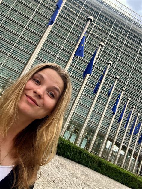 Back in Bruxelles! 🇪🇺 Med ny telefon og e-mail officielt sat op, er jeg ...