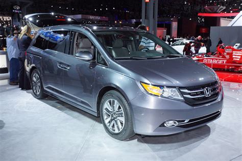 2014 Honda Odyssey - HD Pictures @ carsinvasion.com