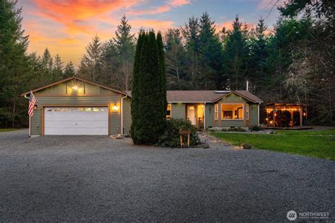 House for sale in Eatonville: 5202 383rd Street E, Eatonville, WA 98328
