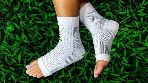 QBI Pain Relief Compression Socks (Buy 1 Get 1 Free) – Quick Buy India