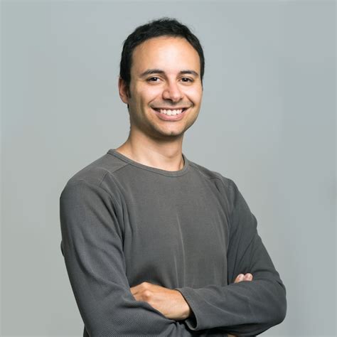 Smiling Man 的图像结果