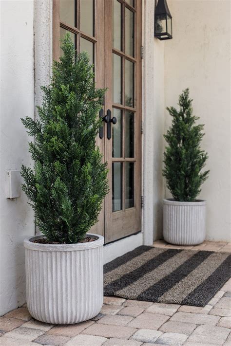 The easiest front porch planters ever – Artofit