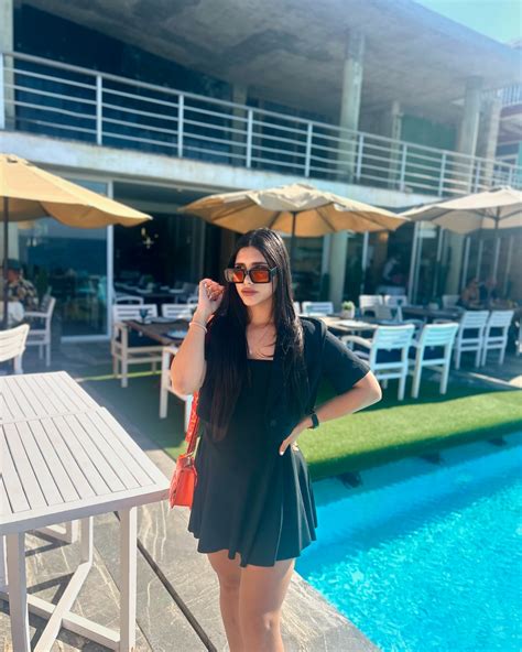 @javi_la_promo_oficial | follow the girl on her only fans onlyfans.com/yeny_la_quenn | Instagram