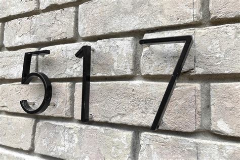How to Install Floating Mount House Numbers 的图像结果