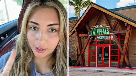 Why Did This Florida Twin Peaks Server Quit After Just 2 Weeks?