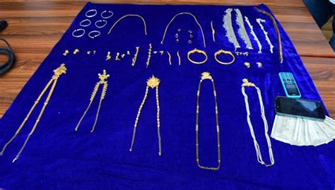 Serial thefts at Vemulawada by Husband and Wife- Police arrested ...