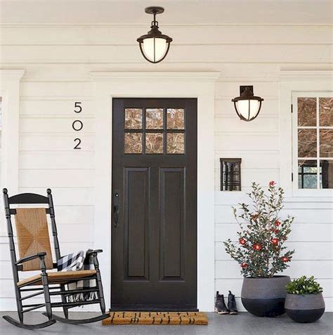 The Farmhouse Front Door: A Simple Statement that Speaks Volumes - Home ...
