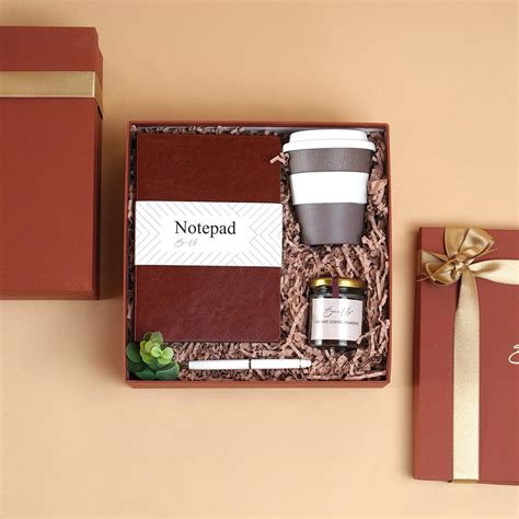 Buy A Warm Welcome Gift Box Online – BoxUp Luxury Gifting