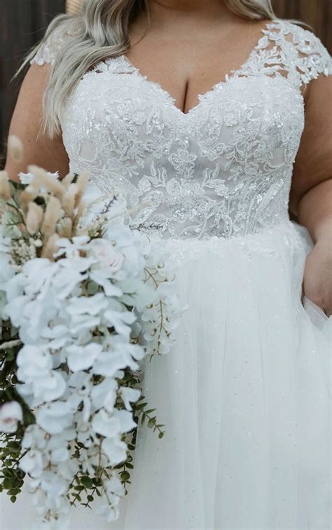 Sparkling Lace Plus Size Princess Ballgown Wedding Dress
