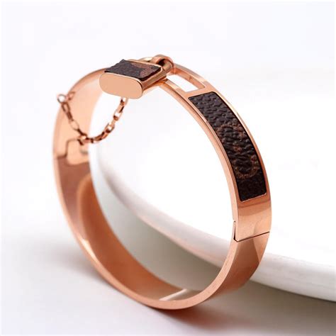 Rose gold Bracelet with Lock Hanging Leather – Delisha Impex