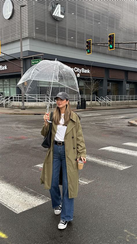 22 Outfit Ideas on What to Wear to Work On Rainy Days | Rainy day ...