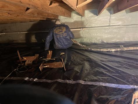 The Ultimate Guide to Spray Foam Insulation in Crawl Spaces ...