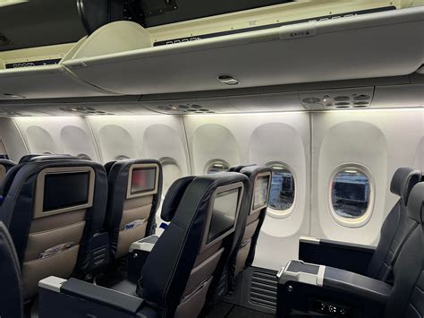 United Airlines First Class 737 800