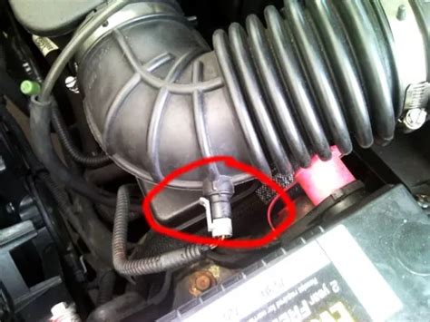 Location of the Engine Control Module 2017 Chevrolet 的图像结果
