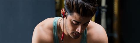 Noise Fizz Sports Wireless Bluetooth in-Ear Earphones (Black) : Amazon ...