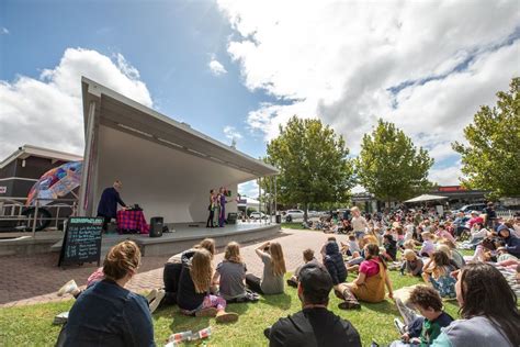 Naracoorte Fringe Street Party, Naracoorte Town Square, Millicent ...