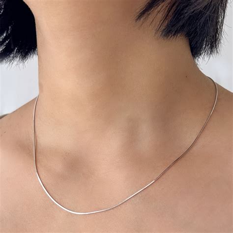 Buy 18K gold chains for women online | Ladies Gold Chain - Starkle – Page 2