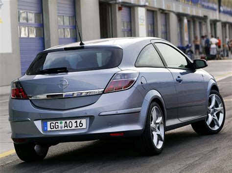 [100+] Opel Astra Wallpapers | Wallpapers.com