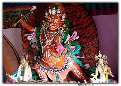 go2india.in : statues at Manali Buddhist Monastery