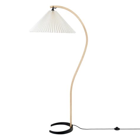 GUBI Timberline floor lamp, oak - birch - white canvas | Pre-used ...