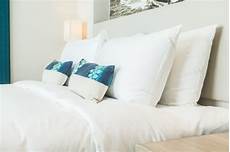 letto con cuscini letto matrimoniale con cuscini e cuscini scaricare foto letto con cuscini letto matrimoniale con cuscini e cuscini scaricare foto