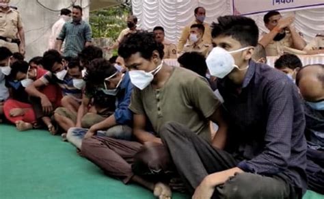 बांग्लादेश से भारत में घुसपैठ कराने के लिए दलालों का रेट कार्ड! मुंबई ...