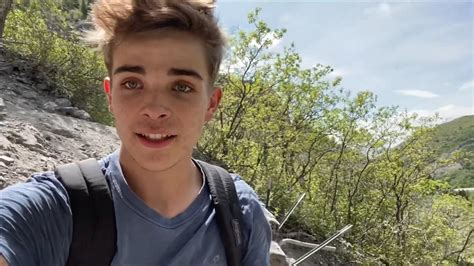 Ethan Travels (2016)