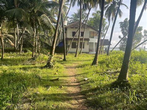 KAVVAYI BEACH HOUSE (Thrikaripur) - Guesthouse Reviews & Photos ...