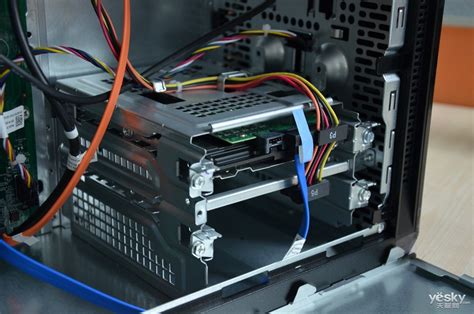 戴尔台式机硬盘如何拆下来-Dell电脑，我想问一下硬盘怎么拆下来，表示不会