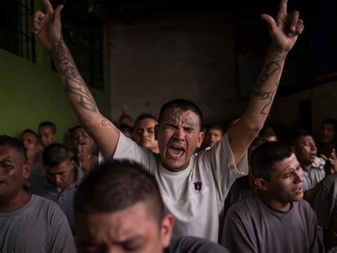 Surenos 13 Gang Hand Signs