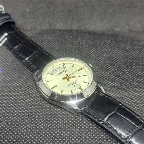 Jual Jam Tangan Casio Original Analog Pria MTP-1370L Dial Gold ...