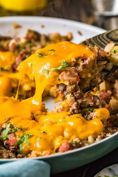 One Pan Cheesy Beef Breakfast Scramble (Skillet Breakfast Casserole)