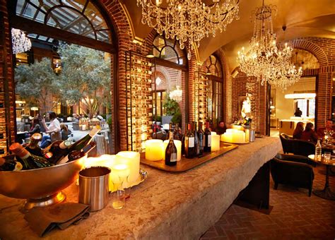 Looking for places for best brunch Chicago? Read along