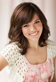 medium hairstyles with side fringe 25 medium length haircuts hairstyles 2018 medium hairstyles with side fringe 25 medium length haircuts hairstyles 2018
