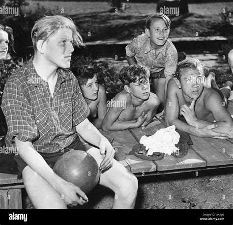Teenagers 1950s hi-res stock photography and images - Alamy