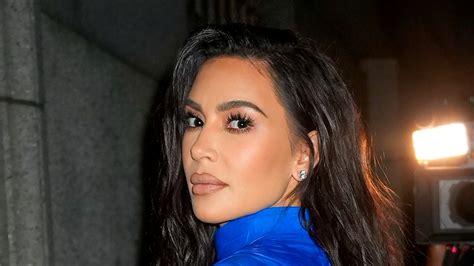 Kim Kardashian leaks sister Kourtney's private text messages amid nasty family feud in new video ...