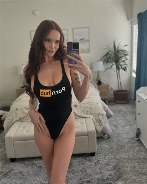 chloe-foxxe-onlyfans-18 - ColorMusic