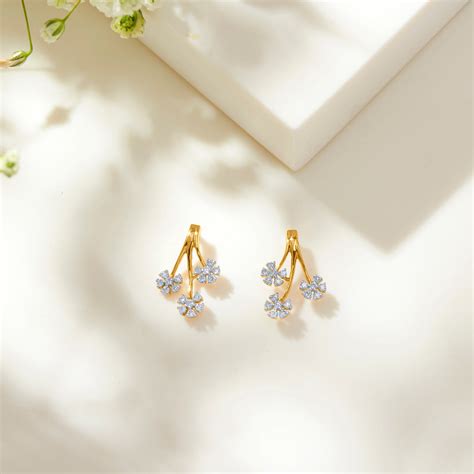Tri-Flora Gold Stud Earring For Woman – PNG Jewellers