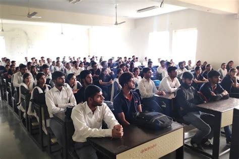 Chameli Devi Group of Institutions Indore Campus: Photos, Virtual Tour