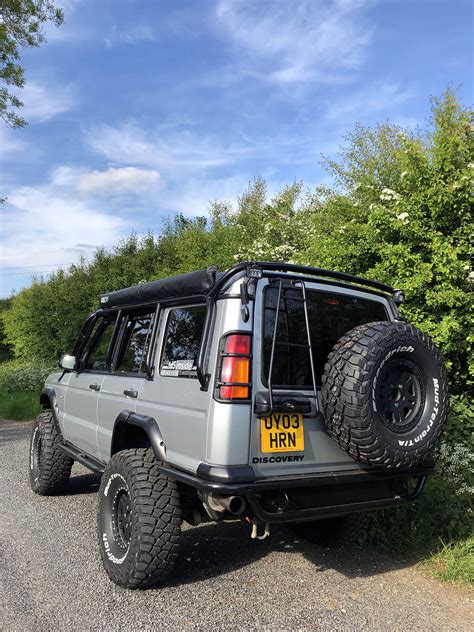 Lifted Land Rover Discovery 2 TD5 on 35s – Overland Rig from UK