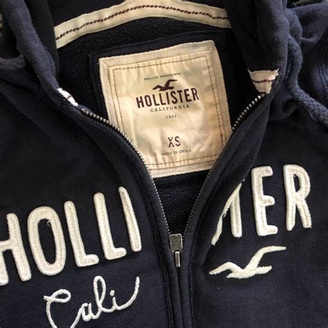 Hollister Zip-up Hoodie All Original Size XS 8/10... - Depop