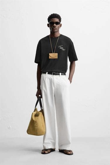 Men´s Black T-shirts | Explore our New Arrivals | ZARA India