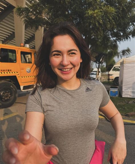 Hania amir 🩶 in 2024 | Modest workout, Modest workout clothes, Simple ...