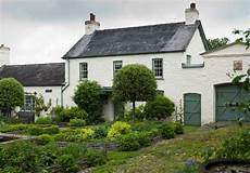 royal cottage residence llwynywermod is the home of the prince of wales and royal cottage residence llwynywermod is the home of the prince of wales and