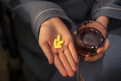 Zoloft and Alcohol: Understanding the Risks and Their Impact on Recovery