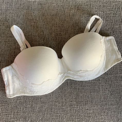 NWOT BODY by Victoria Secret Lined Strapless Bra