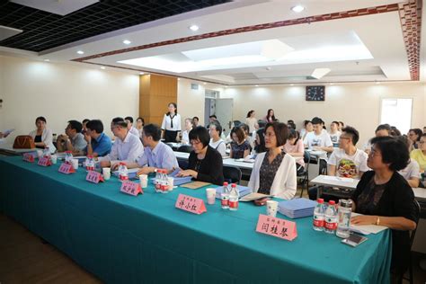 我院举行2019届硕士研究生毕业论文答辩会_教学科研_管理学院