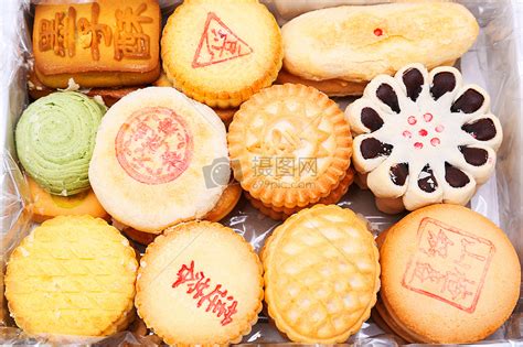 潍坊：糕点师传承中式传统糕点制作技艺 - 海报新闻